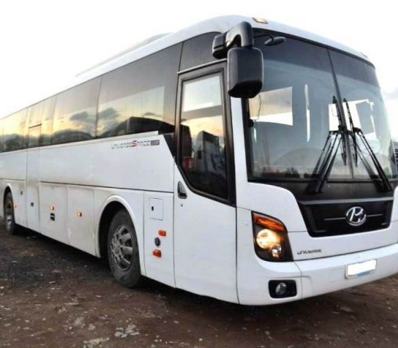 Аренда автобуса Hyundai Universe Luxury с водителем в Казани